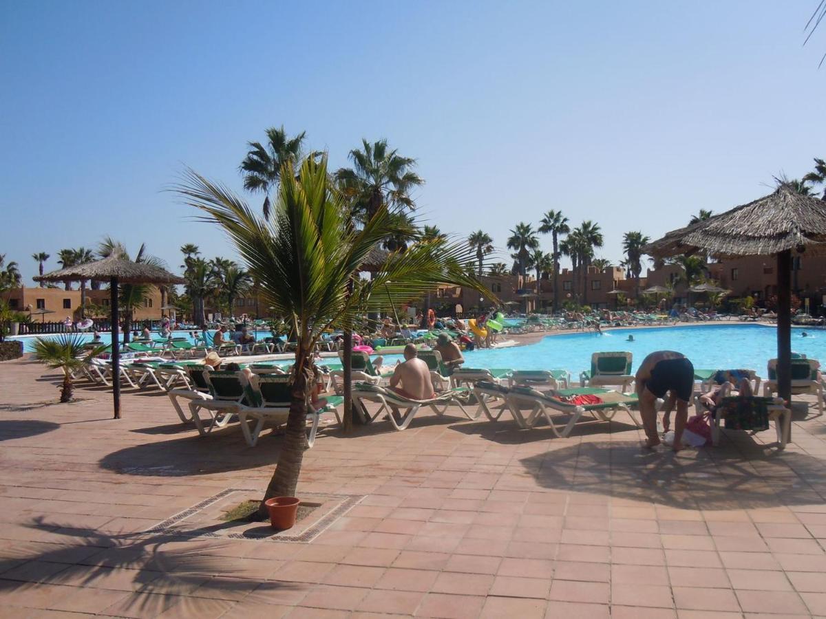 Family Apartment 1 Bedroom With Pool View - Oasis Duna Resort Corralejo Exterior foto